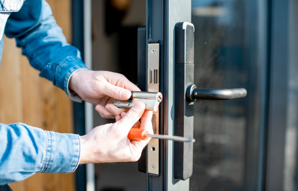 Things to Consider in Becoming a Locksmith