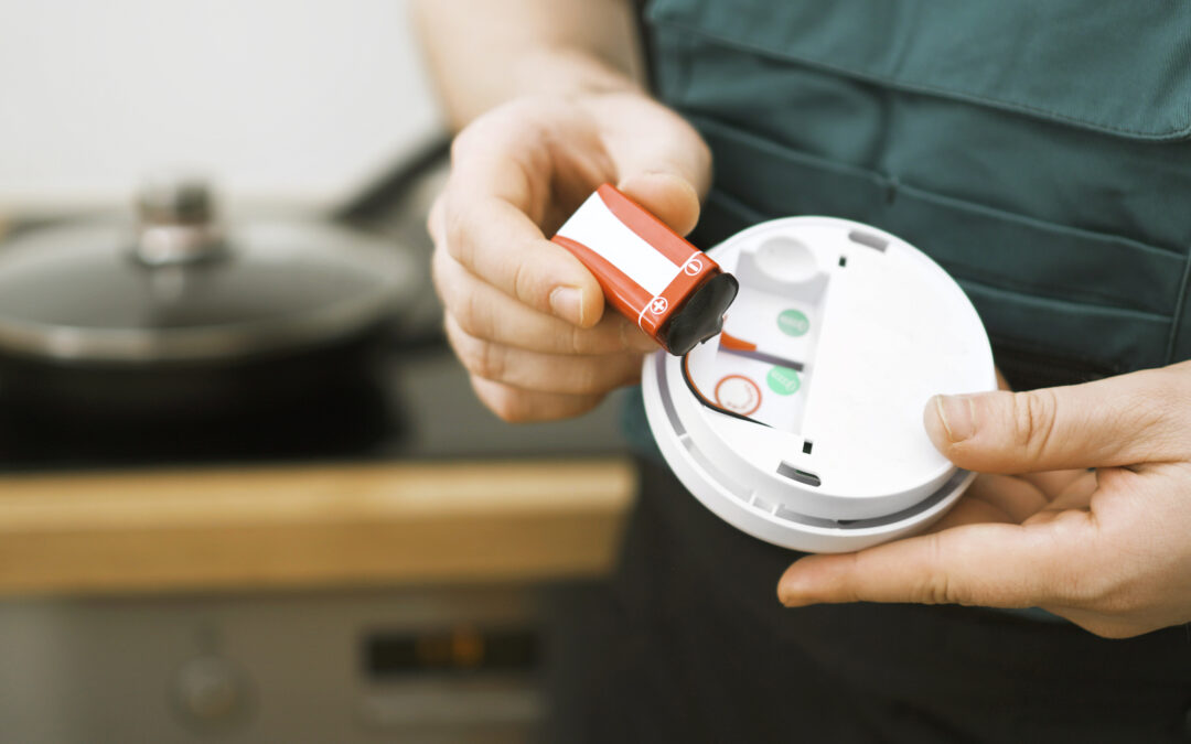 Hire Smoke Alarm Installers For More Reliable Installations