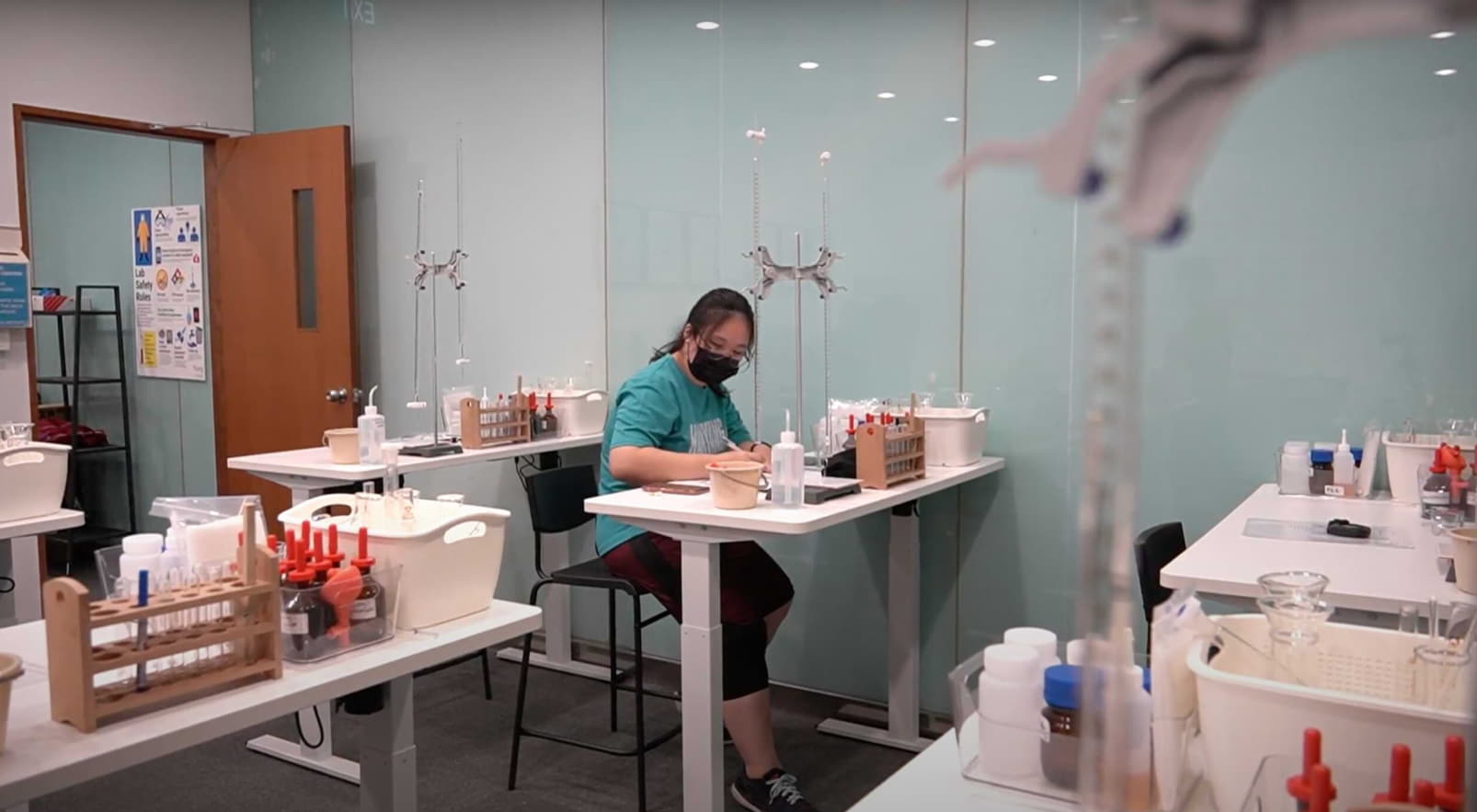 Why Do You Need Chemistry Tuition For Your Children