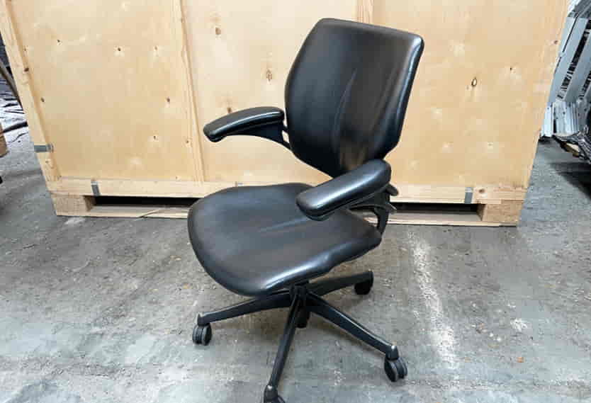 second-hand leather office chair